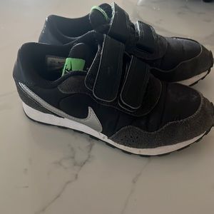 Black Nike shoes, size 12 1/2